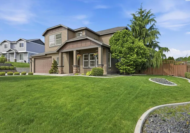 Photo 3 of Single family home for sale at 1421 Mazzard Ave, West Richland, WA 99353 | MLS# PAC292840 | Listing updated on 2026-10-16
