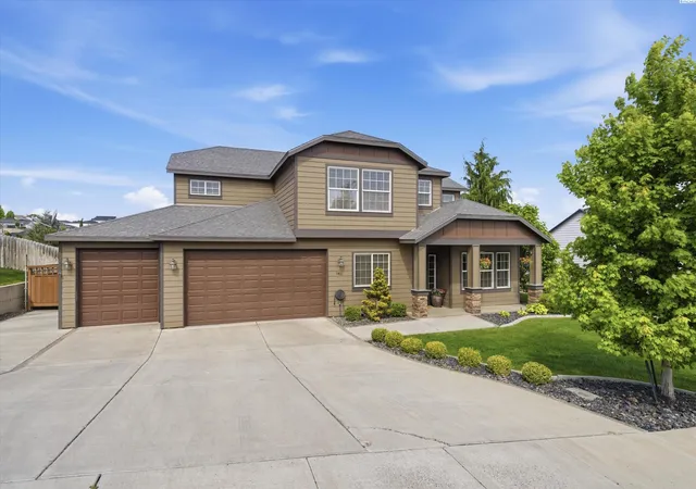 Photo 4 of Single family home for sale at 1421 Mazzard Ave, West Richland, WA 99353 | MLS# PAC292840 | Listing updated on 2026-10-16