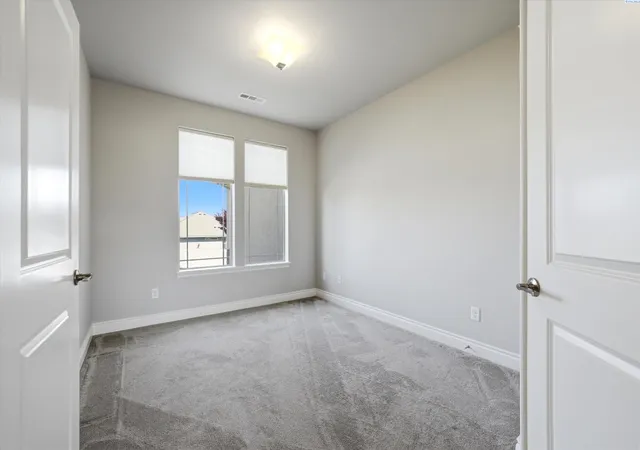 Photo 3 of Single family home for sale at 3258 Wild Cyn Way, Richland, WA 99354 | MLS# PAC292916 | Listing updated on 2026-10-16
