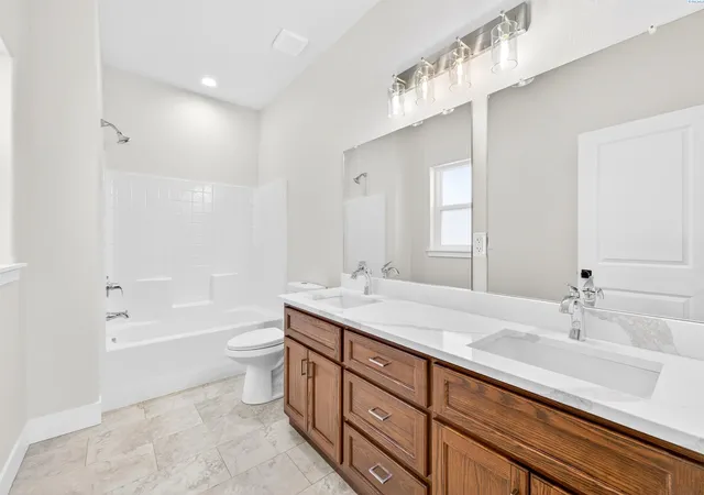 Photo 3 of Sale Pending at 213 Victoria St, Sunnyside, WA 98944 | MLS# PAC292958 | Listing updated on 2026-10-21