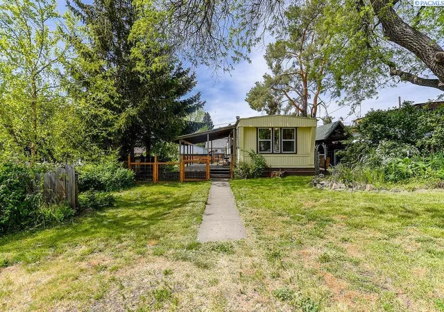 Photo 1 of Manufactured home for sale at 205 N C St, Albion, WA 99102 | MLS# PAC292985 | Listing updated on 2026-10-16