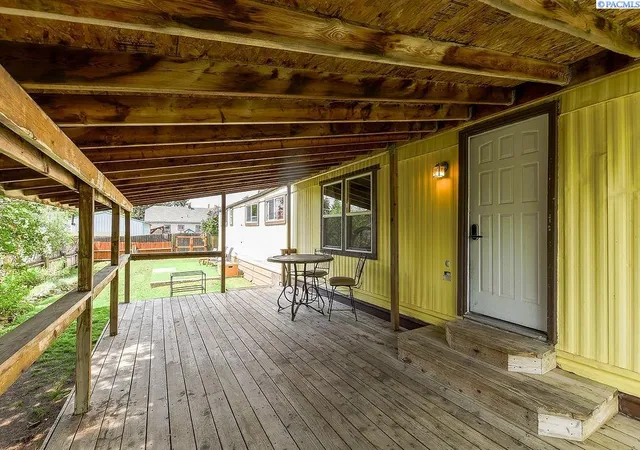 Photo 4 of Manufactured home for sale at 205 N C St, Albion, WA 99102 | MLS# PAC292985 | Listing updated on 2026-10-16