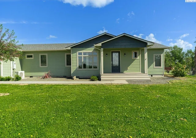 Photo 1 of Sale Pending at 573 E Sunset Dr, Burbank, WA 99323 | MLS# PAC292987 | Listing updated on 2026-10-21