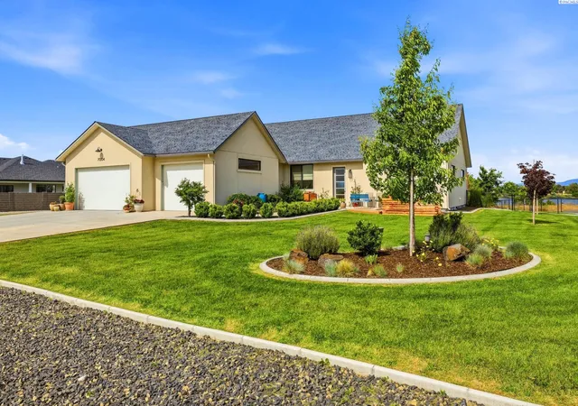 Photo 3 of Single family home for sale at 7004 Ricky Rd, Pasco, WA 99301 | MLS# PAC293033 | Listing updated on 2026-10-23