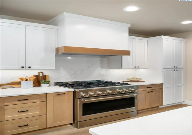 Photo 4 of Sale Pending at 2379 Upriver Ave, Richland, WA 99352 | MLS# PAC293041 | Listing updated on 2026-10-21