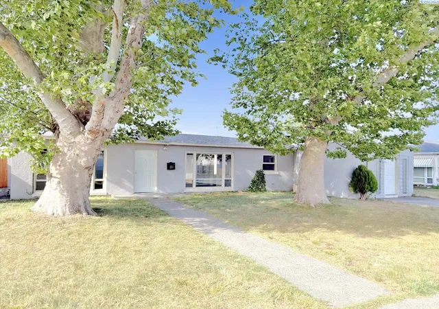 Photo 1 of Single family home for sale at 309 E 2nd Avenue, Kennewick, WA 99336 | MLS# PAC293043 | Listing updated on 2026-10-20