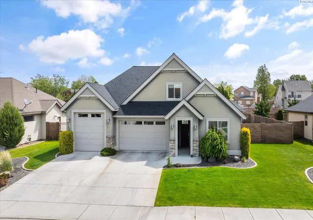 Single family home for sale at 2536 Tiger Ln, Richland, WA 99352 | MLS# PAC293057