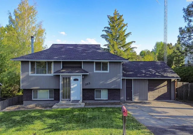 Photo 1 of Sale Pending at 365 NW Thomas St, Pullman, WA 99163 | MLS# PAC293113 | Listing updated on 2026-10-21