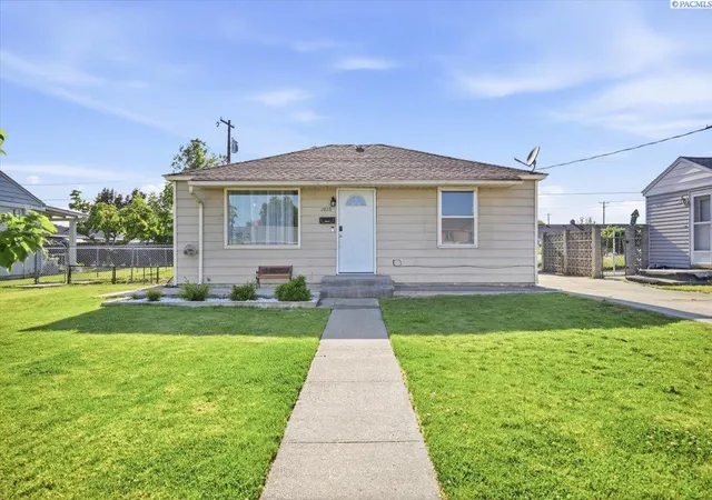 Photo 1 of Sale Pending at 1818 N 11th Avenue, Pasco, WA 99301 | MLS# PAC293181 | Listing updated on 2026-10-21
