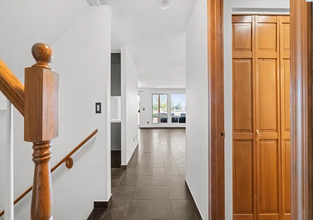 Photo 3 of Sale Pending at 345 Greenbrook Pl, Richland, WA 99352 | MLS# PAC293194 | Listing updated on 2026-10-21