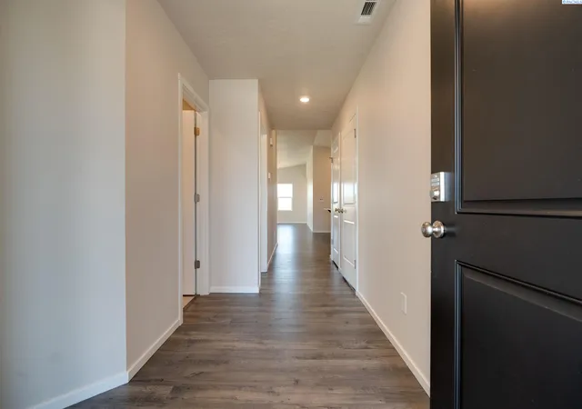 Photo 2 of Single family home for sale at 6118 Road 115, Pasco, WA 99301 | MLS# PAC293328 | Listing updated on 2026-10-27