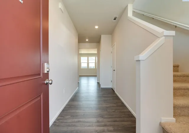 Photo 2 of Single family home for sale at 6113 Road 115, Pasco, WA 99301 | MLS# PAC293337 | Listing updated on 2026-10-27