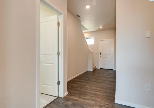 Photo 3 of Single family home for sale at 6113 Road 115, Pasco, WA 99301 | MLS# PAC293337 | Listing updated on 2026-10-27