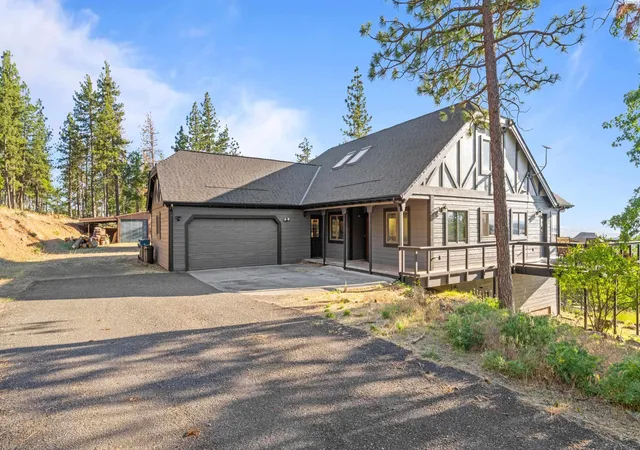 Photo 3 of Single family home for sale at 90 Adams Loop Rd, Goldendale, WA 98620 | MLS# PAC293594 | Listing updated on 2026-10-23