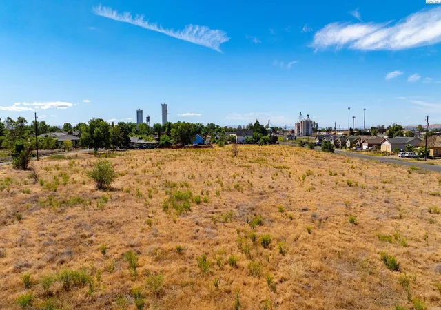 Photo 2 of Land for sale at 710 South St, Mabton, WA 98935 | MLS# PAC293731 | Listing updated on 2026-10-17