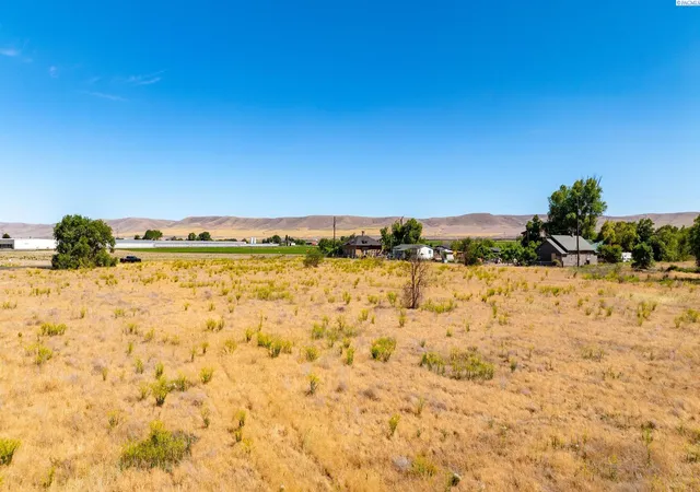 Photo 3 of Land for sale at 710 South St, Mabton, WA 98935 | MLS# PAC293731 | Listing updated on 2026-10-17