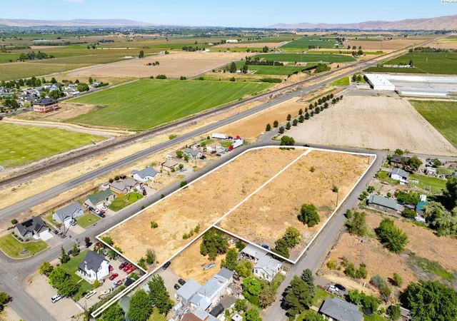 Photo 4 of Land for sale at 707 Fern St, Mabton, WA 98935 | MLS# PAC293732 | Listing updated on 2026-10-17