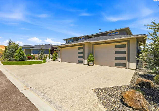 Photo 4 of Single family home for sale at 1846 Somers Ln, Richland, WA 99352 | MLS# PAC293749 | Listing updated on 2026-10-23