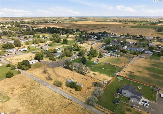 Photo 1 of Manufactured home for sale at 131 Off Pl, Burbank, WA 99323 | MLS# PAC293765 | Listing updated on 2026-10-27