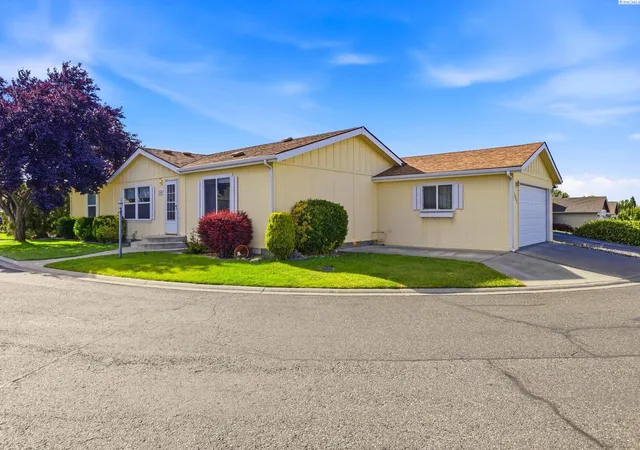 Photo 2 of Manufactured home for sale at 1609 Cactus Loop, Richland, WA 99352 | MLS# PAC293782 | Listing updated on 2026-10-18