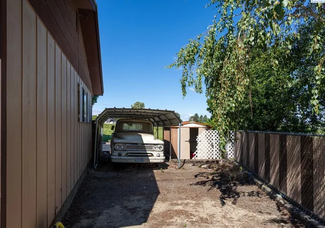 Photo 24 of Sale Pending at 737 Darrin Ct, Sunnyside, WA 98944 | MLS# PAC293808 | Listing updated on 2026-10-21