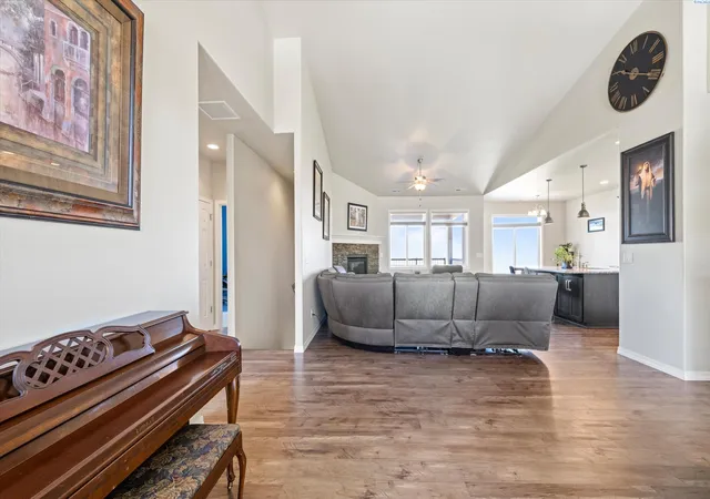 Photo 3 of Single family home for sale at 16904 E Love Ln, Benton City, WA 99320 | MLS# PAC293979 | Listing updated on 2026-10-19