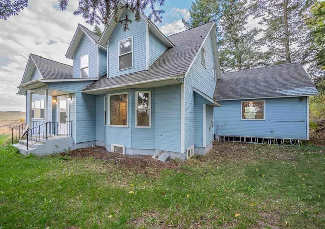 Photo 2 of Single family home for sale at 2201 Kitzmiller Rd, Pullman, WA 99163 | MLS# PAC294035 | Listing updated on 2026-10-20