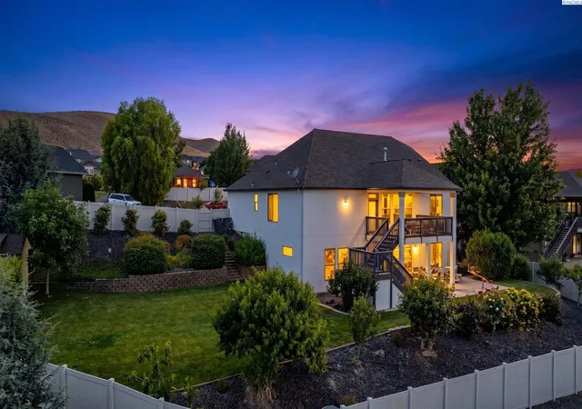 Photo 3 of Single family home for sale at 1628 Heidi Pl, Richland, WA 99352 | MLS# PAC294155 | Listing updated on 2026-10-20