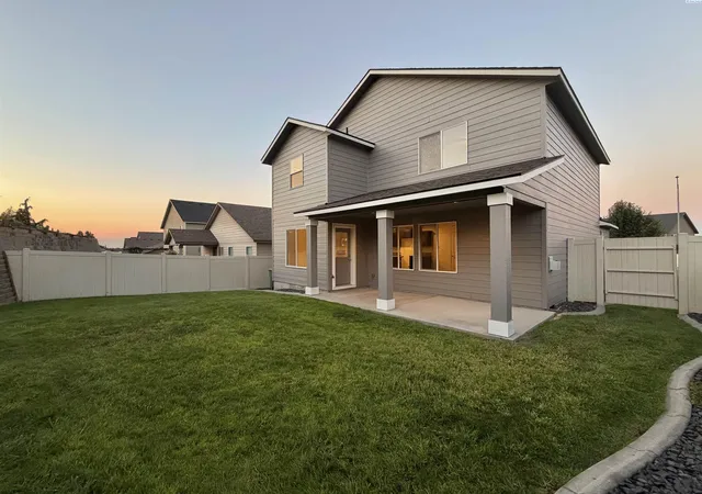 Photo 3 of Single family home for sale at 1455 Azalea Ave, Richland, WA 99352 | MLS# PAC294160 | Listing updated on 2026-10-16