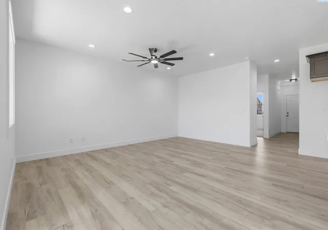 Photo 3 of Single family home for sale at 2984 Meadowlark Ave, Richland, WA 99352 | MLS# PAC294167 | Listing updated on 2026-10-16
