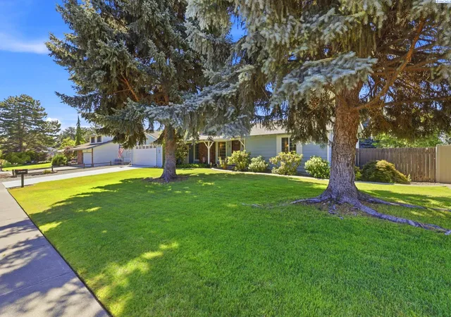 Photo 3 of Single family home for sale at 141 Spengler St, Richland, WA 99354 | MLS# PAC294171 | Listing updated on 2026-10-15