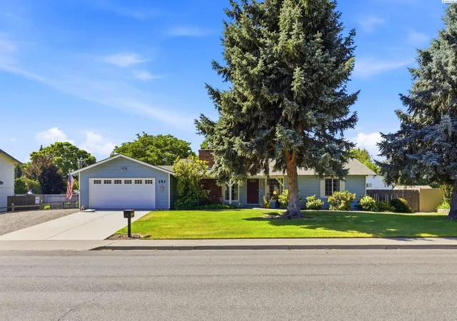 Photo 4 of Single family home for sale at 141 Spengler St, Richland, WA 99354 | MLS# PAC294171 | Listing updated on 2026-10-15