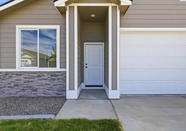Photo 3 of Single family home for sale at 3663 Nuthatch St, Richland, WA 99352 | MLS# PAC294284 | Listing updated on 2026-10-14