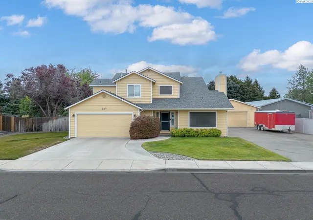 Photo 1 of Single family home for sale at 407 S Young Pl, Kennewick, WA 99336 | MLS# PAC294410 | Listing updated on 2026-10-22