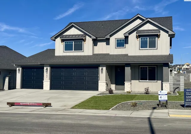 Single family home for sale at 662 Cortona Way, Richland, WA 99352 | MLS# PAC294483
