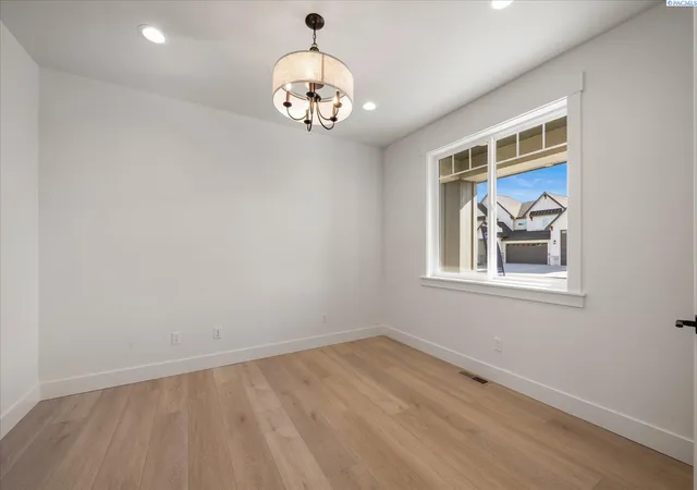 Photo 3 of Single family home for sale at 662 Cortona Way, Richland, WA 99352 | MLS# PAC294483 | Listing updated on 2026-10-22