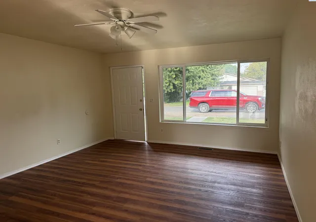 Photo 3 of Single family home for sale at 1015 Alice St, Prosser, WA 99350 | MLS# PAC294559 | Listing updated on 2026-10-27
