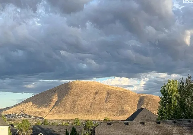 Photo 3 of Single family home for sale at 5903 Kilawea Dr, West Richland, WA 99353 | MLS# PAC294712 | Listing updated on 2026-10-22