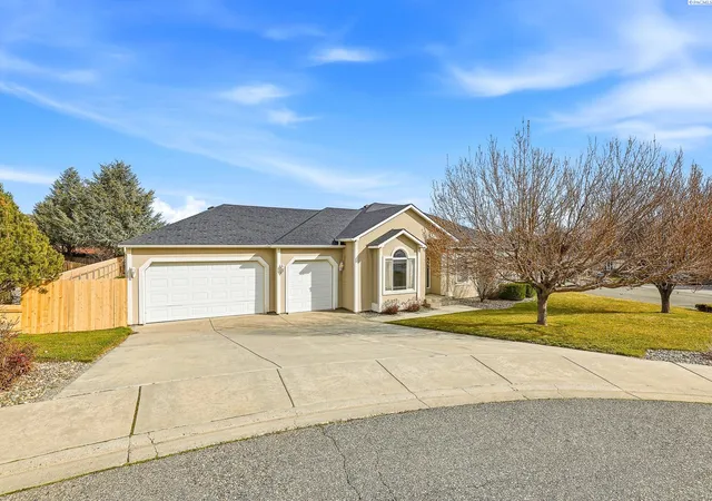 Photo 3 of Sale Pending at 1173 Kensington Way, Richland, WA 99352 | MLS# PAC294731 | Listing updated on 2026-10-21