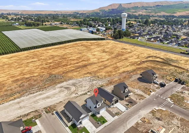 Photo 32 of Sale Pending at 1420 Lena Ave, Benton City, WA 99320 | MLS# PAC294744 | Listing updated on 2026-10-21