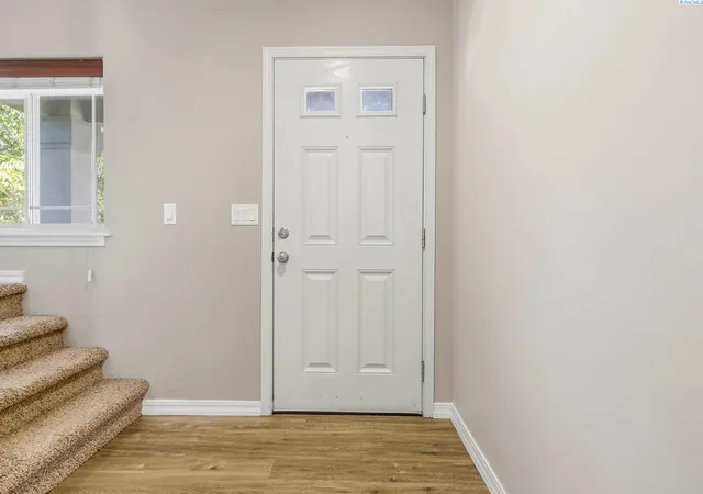 Photo 3 of Single family home for sale at 406 Lakerose Lp, Richland, WA 99352 | MLS# PAC294752 | Listing updated on 2026-10-23