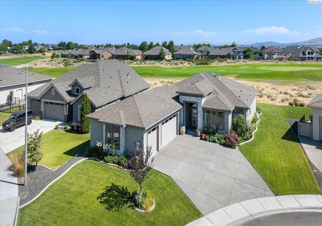 Photo 1 of Single family home for sale at 3131 Deserthawk Loop, Richland, WA 99354 | MLS# PAC294758 | Listing updated on 2026-10-20