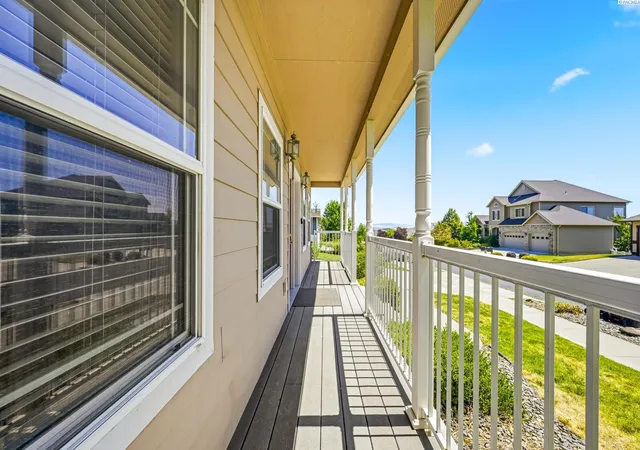 Photo 2 of Sale Pending at 610 SW Sundance, Pullman, WA 99163 | MLS# PAC294777 | Listing updated on 2026-10-21