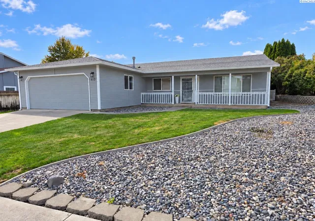 Photo 1 of Single family home for sale at 910 S Arthur, Kennewick, WA 99336 | MLS# PAC294788 | Listing updated on 2026-10-16
