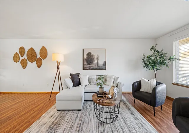 Photo 3 of Single family home for sale at 910 S Arthur, Kennewick, WA 99336 | MLS# PAC294788 | Listing updated on 2026-10-16