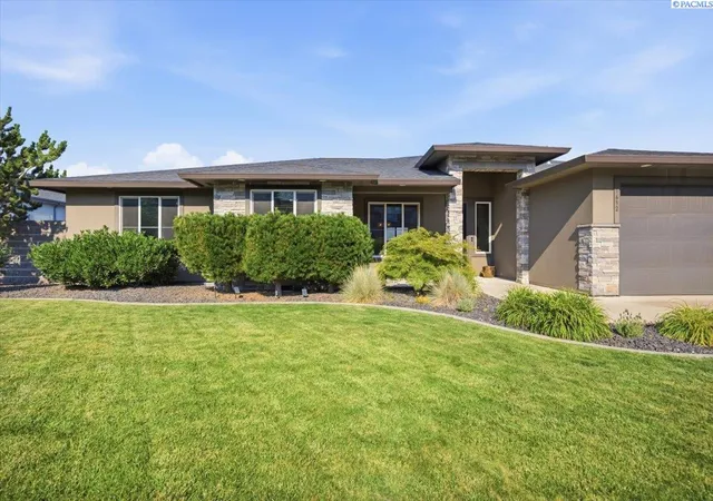 Photo 4 of Single family home for sale at 1632 Naples Ln, Richland, WA 99352 | MLS# PAC294790 | Listing updated on 2026-10-17