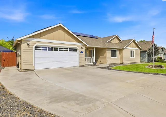 Photo 3 of Single family home for sale at 1573 Sacajawea Ave, Richland, WA 99352 | MLS# PAC294794 | Listing updated on 2026-10-16