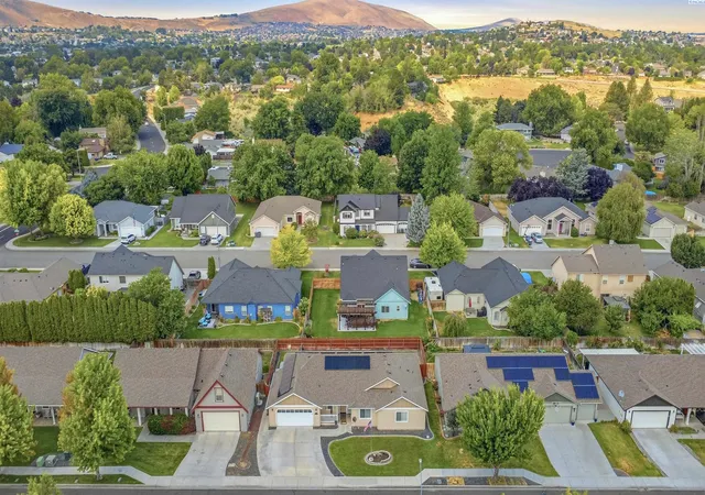 Photo 4 of Single family home for sale at 1573 Sacajawea Ave, Richland, WA 99352 | MLS# PAC294794 | Listing updated on 2026-10-16