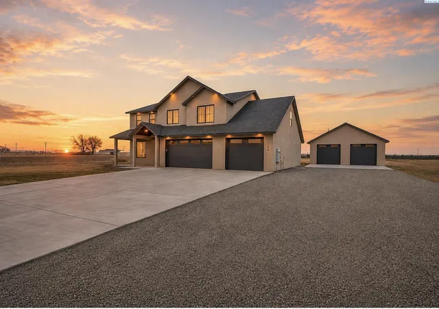 Photo 2 of Single family home for sale at 184 Taylor Ln, Pasco, WA 99301 | MLS# PAC294814 | Listing updated on 2026-10-27
