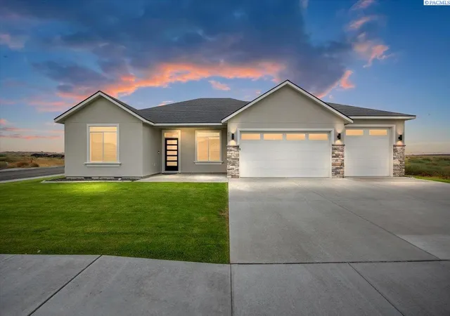 Photo 1 of Single family home for sale at 8813 Dusty Maiden Dr, Pasco, WA 99301 | MLS# PAC294851 | Listing updated on 2026-10-16